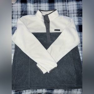 Columbia snap jacket